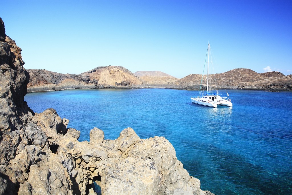 You’ll find delightfully remote anchorages ©  SW